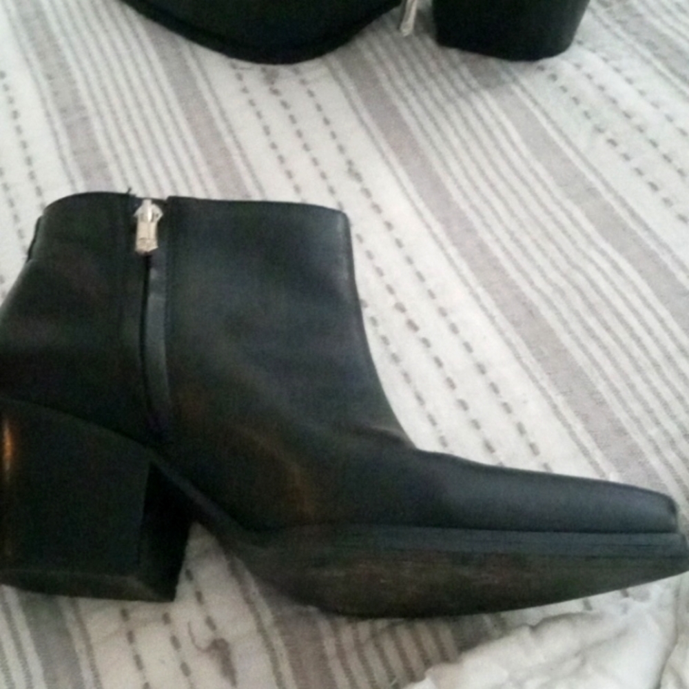 Dress boots